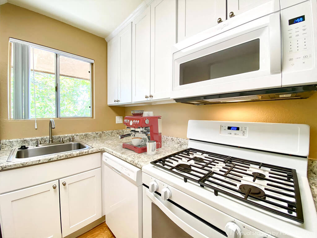 Carrington Apartments photo 2